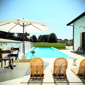 Garage - Piscine Et Terrasse Appartement